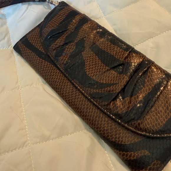Minicci Elegant Brown and Black Clutch - Picture 1 of 4